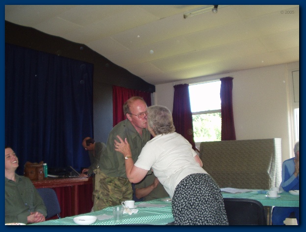 600x449 pixels (95K)